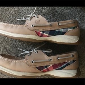 SPERRY SLIDERS - NEVER WORN 🌟